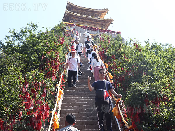 樹(shù)立目標(biāo),才能更好地向前 樹(shù)立目標(biāo),才能更好地向前