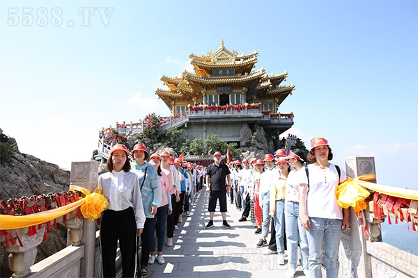 樹(shù)立目標(biāo),才能更好地向前 樹(shù)立目標(biāo),才能更好地向前